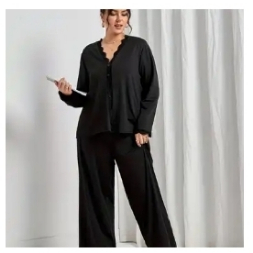 NEW•Lace Trimmed Long Sleeve Lounge Set